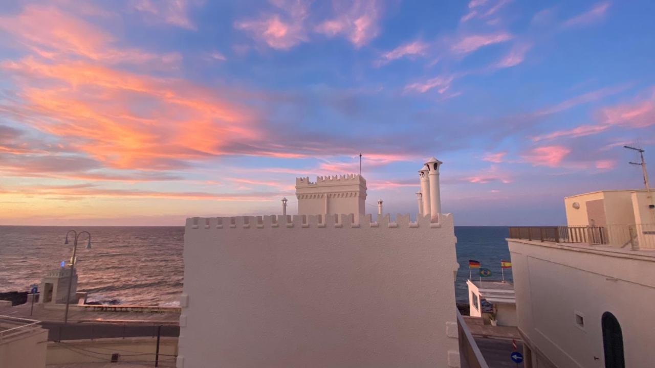Sotto Il Faro Apartment Torre Canne Exterior foto