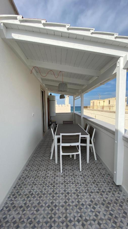 Sotto Il Faro Apartment Torre Canne Exterior foto