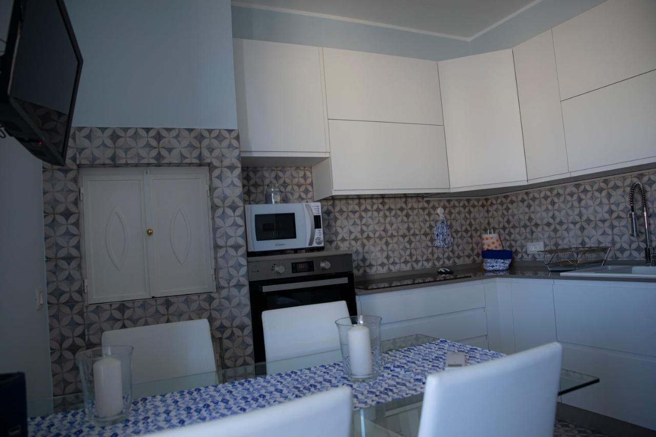 Sotto Il Faro Apartment Torre Canne Exterior foto