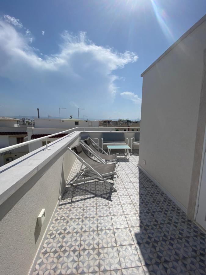 Sotto Il Faro Apartment Torre Canne Exterior foto